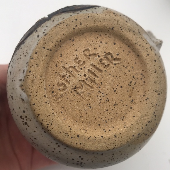 Pair of Studio Stoneware Pottery Mugs Signed by Artist - Picture 4 of 7